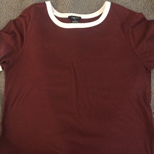 burgundy short sleeve tee